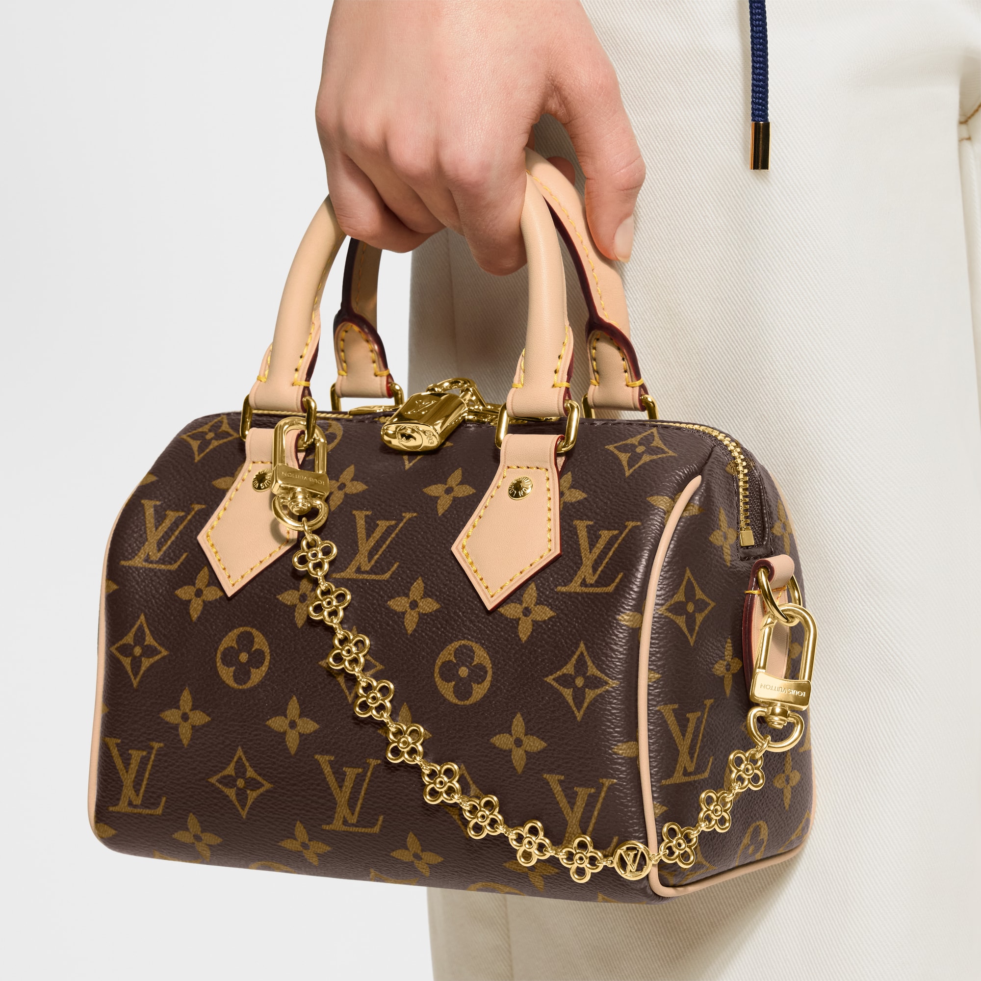 LV Charms Chain Bag Charm S00 - gifts - Mother's Day Gifts | LOUIS